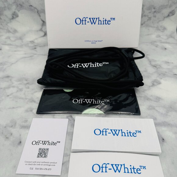 Off-White Sunglasses Case Set, White Boxed, Padded Drawstring Bag,Cleaning Cloth - Picture 1 of 8